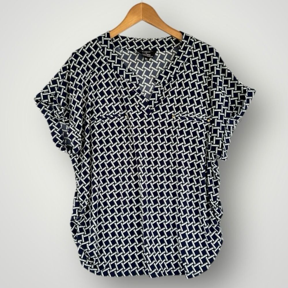 🎉5 for $45 🎉 Flower & Feather Top Blouse Shirt Size 3X